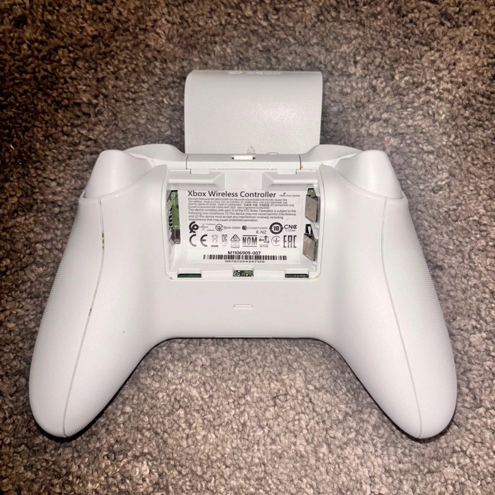 White Wireless Controller (Pick 1)